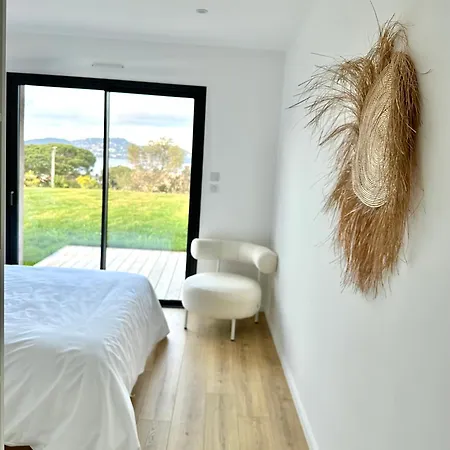 Perle De Giens Йер